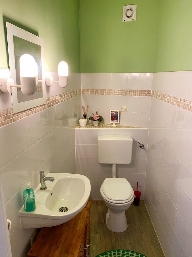 Villa Hanseart Luebeck - Privatzimmer In Zentraler Lage Lübeck Exterior foto